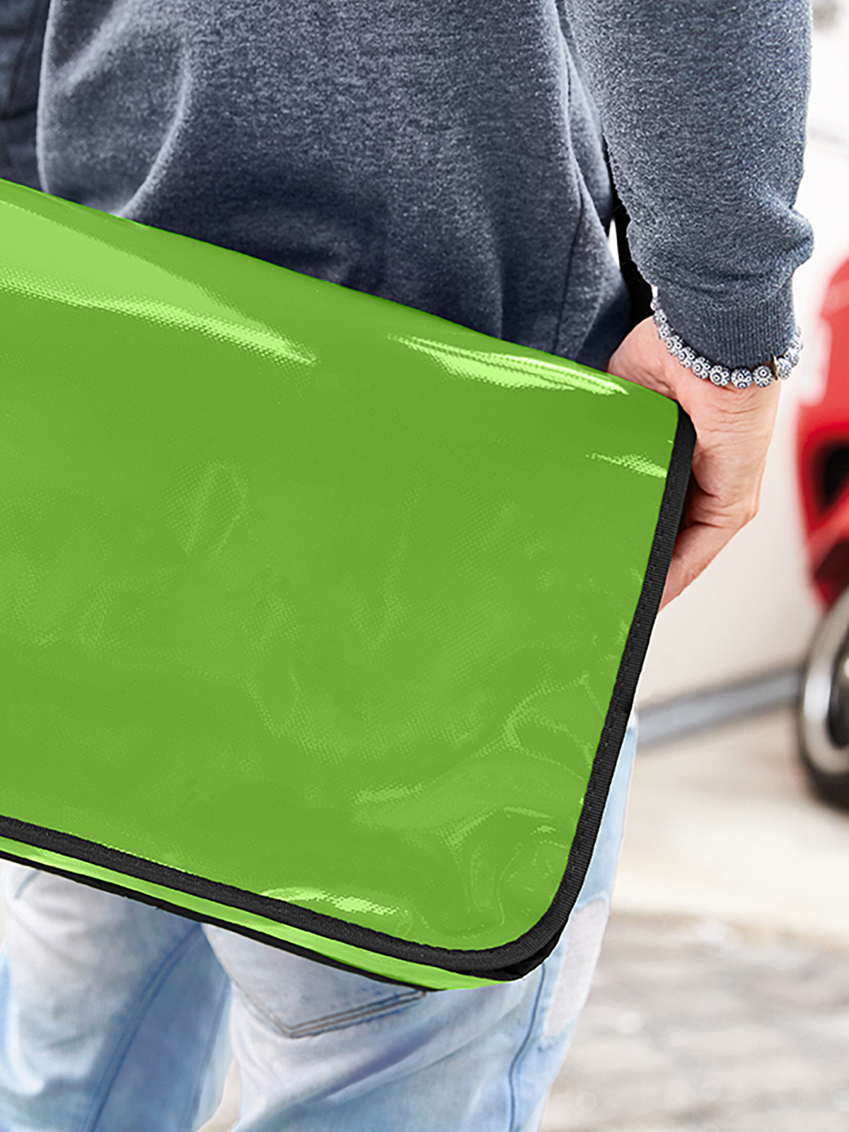 LorryBag® ECONOMY apple-green featuring a model