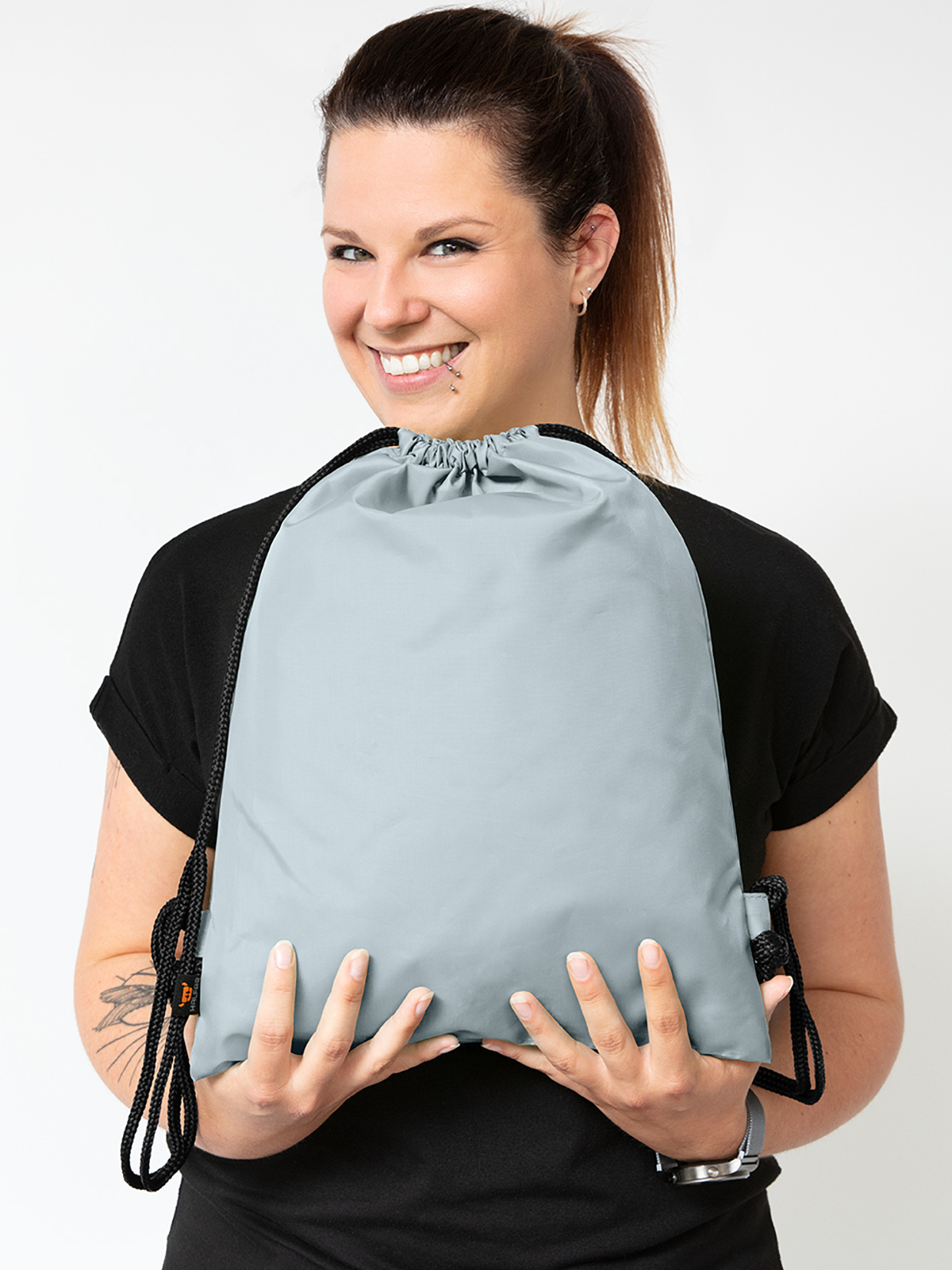 Taftrucksack SPORT hellgrau mit Model