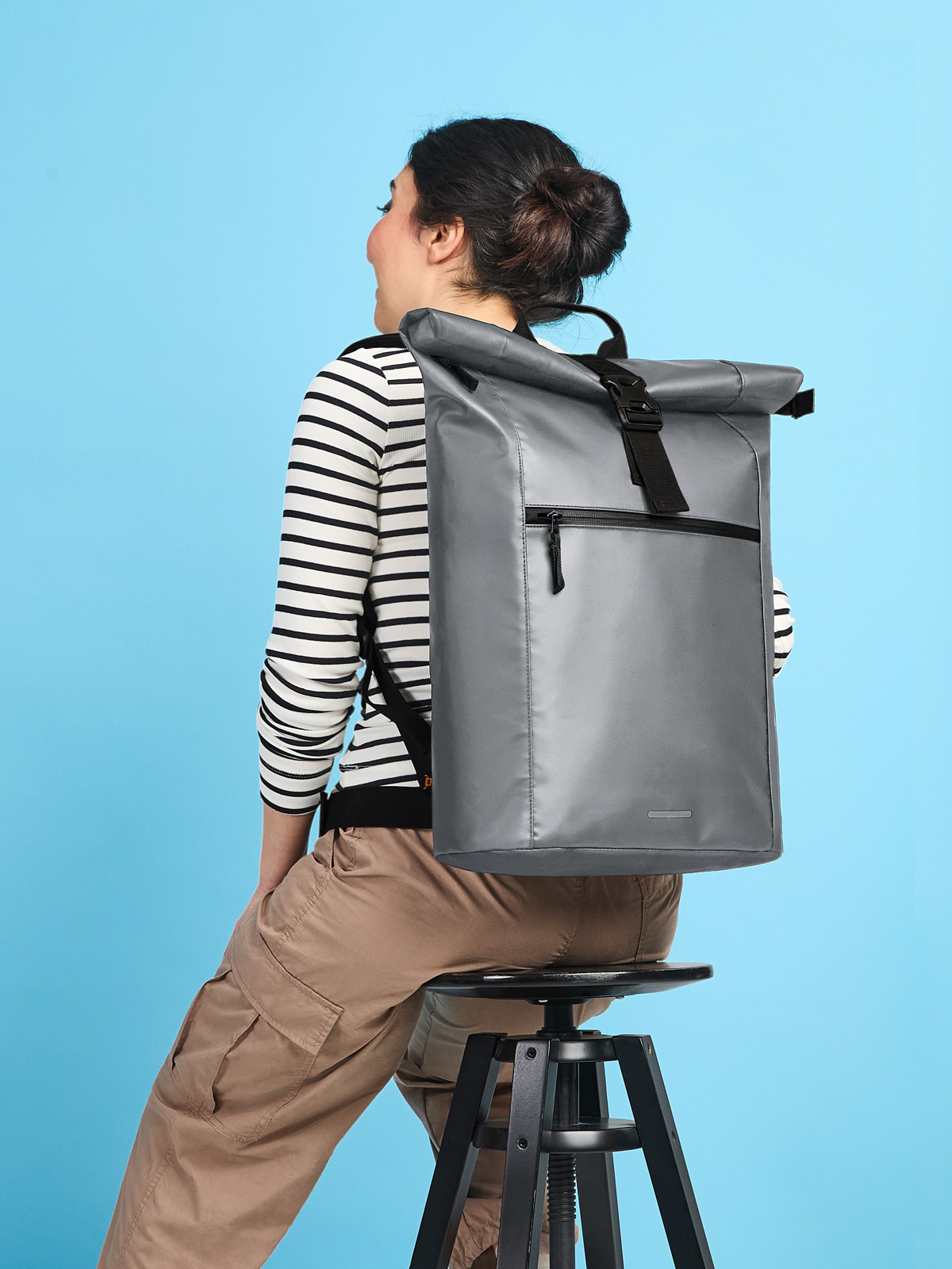Notebook-Rucksack KURIER mittelgrau front schraeg
