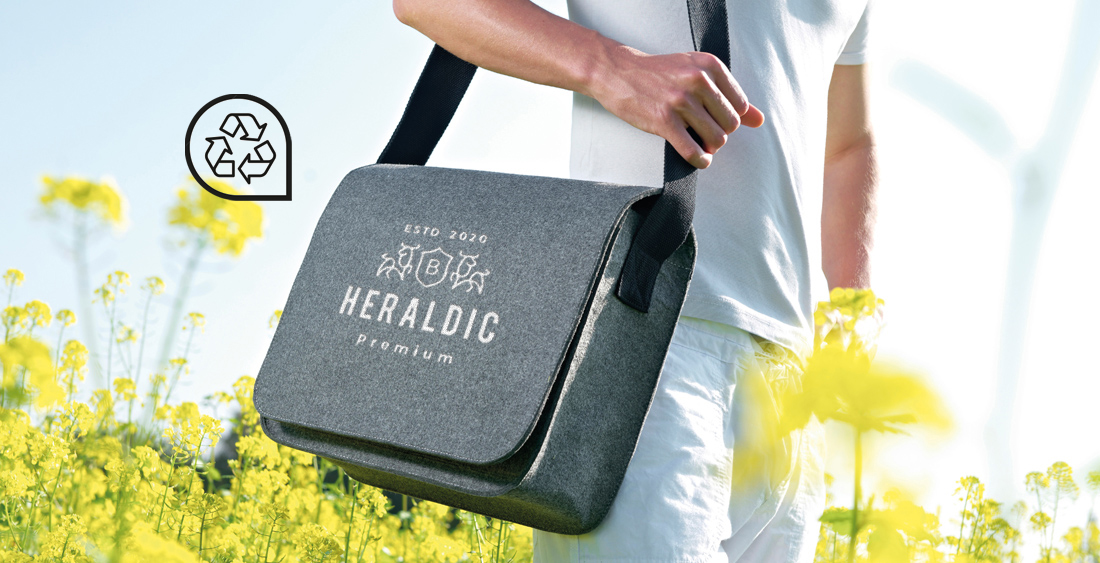 nachhaltige Filztasche HALFAR® ModernClassic in Rapsfeld mit Recycling-Icon
