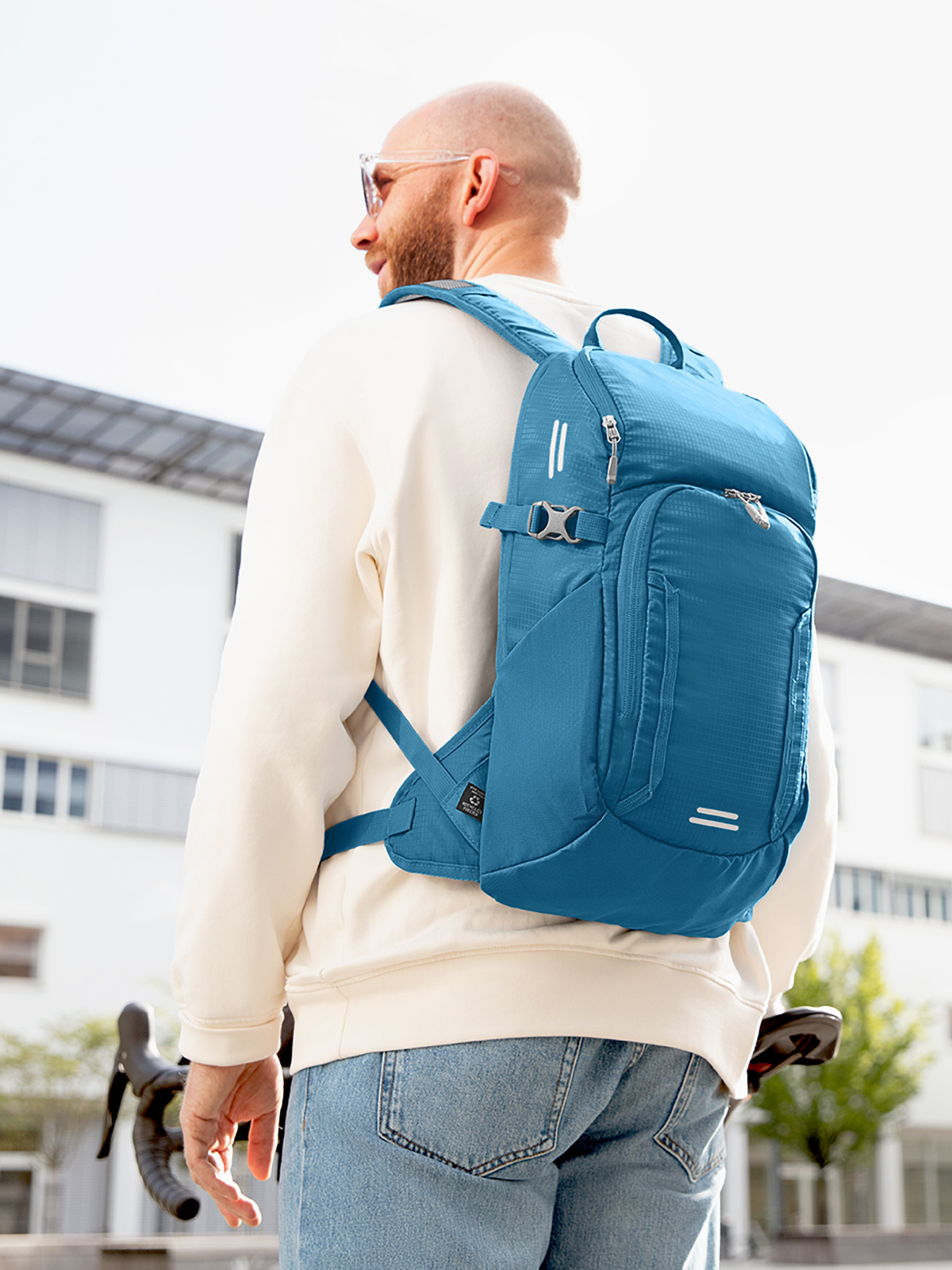 Daypack OUTDOOR blau mit Model