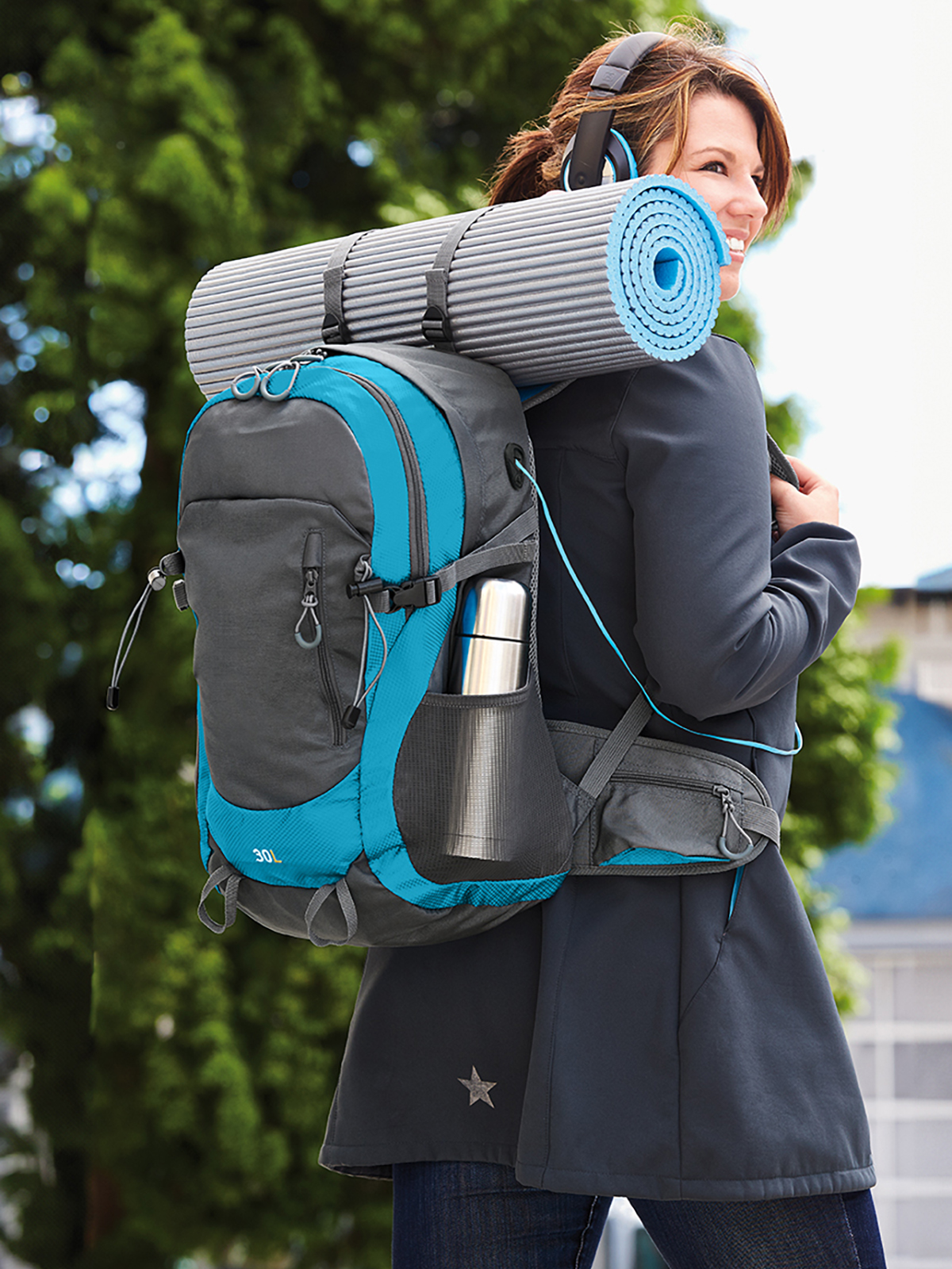 Rucksack TRAIL cyan mit Model