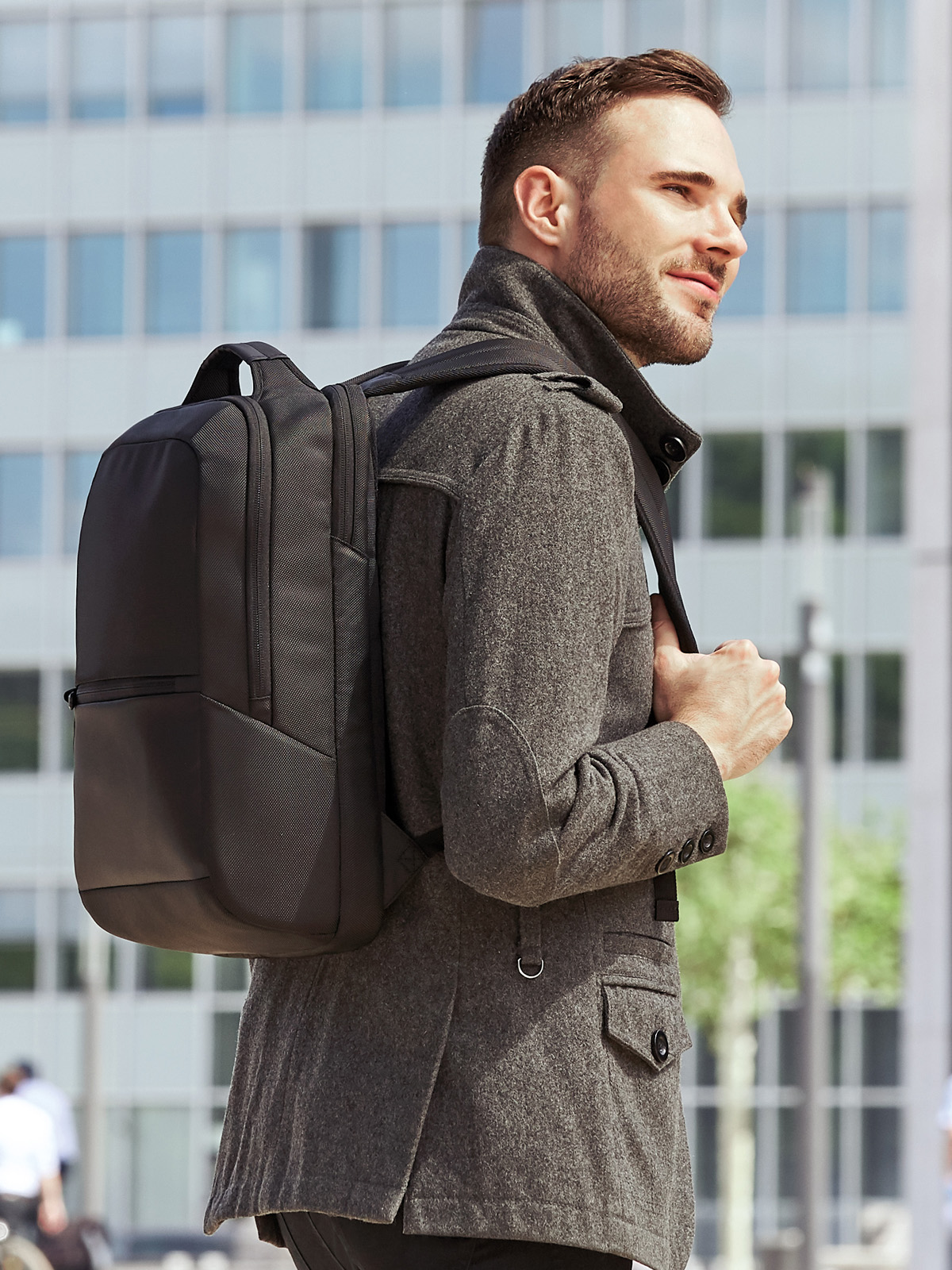 Notebook-Rucksack EXPERT schwarz seite rechts