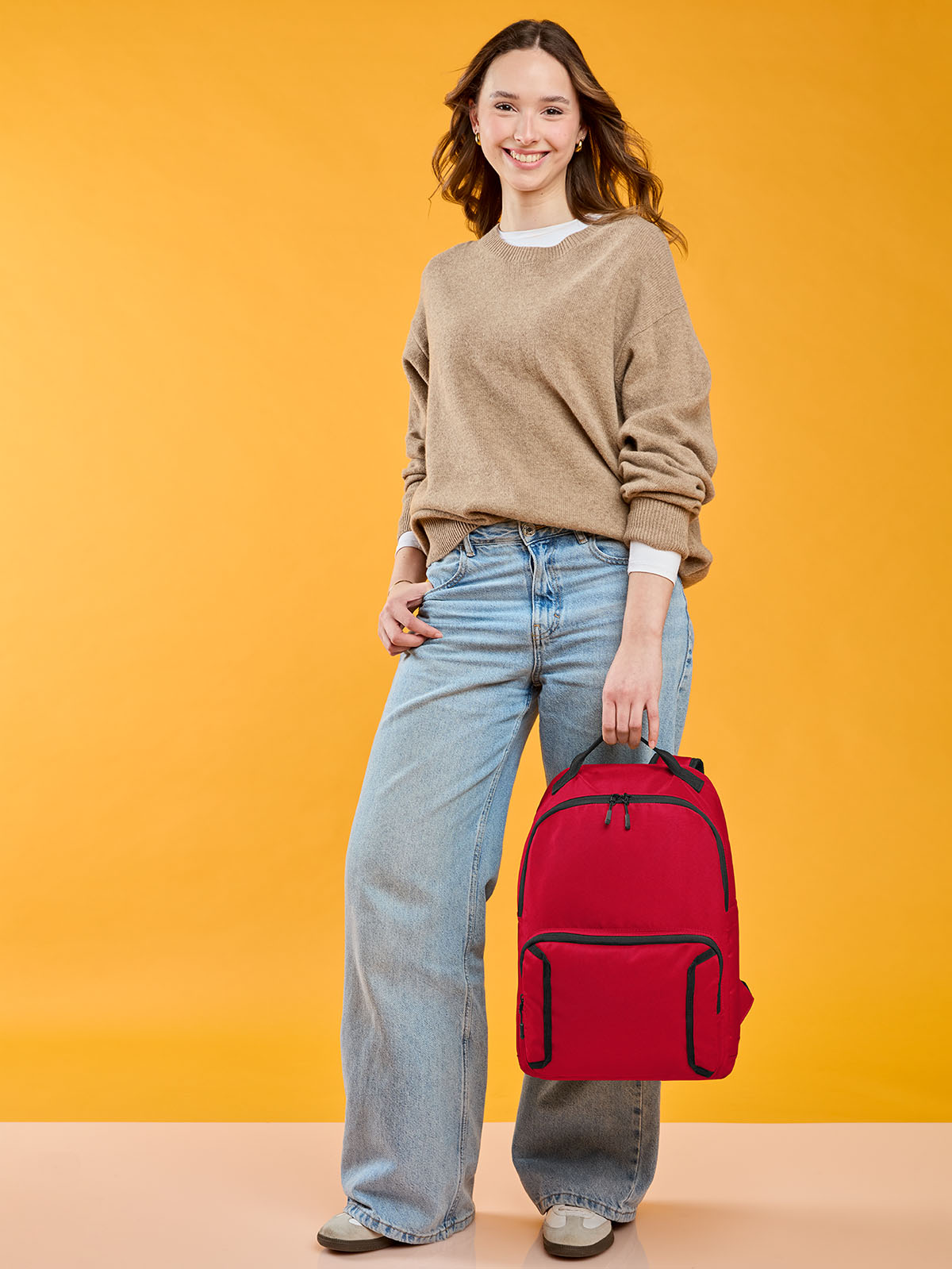 Daypack LOOP rot mit Model