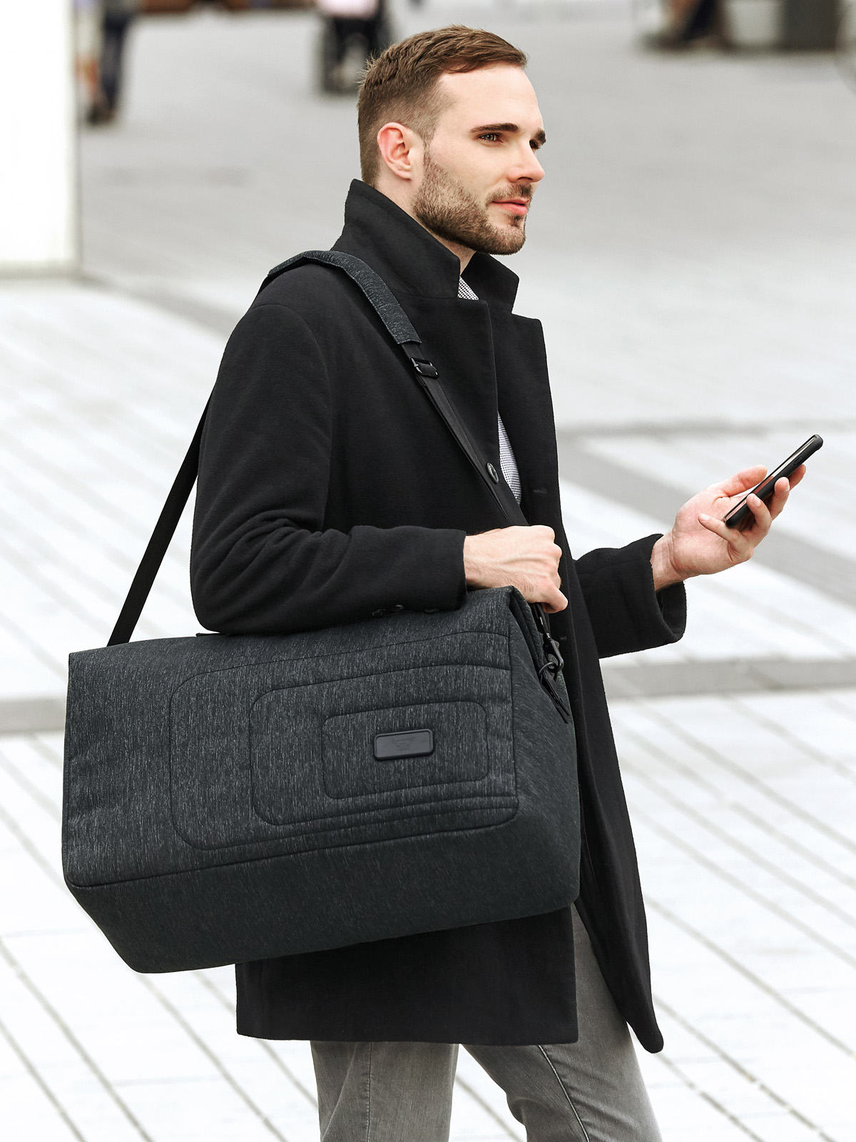 Sport-/Reisetasche FRAME schwarz-grau-meliert front