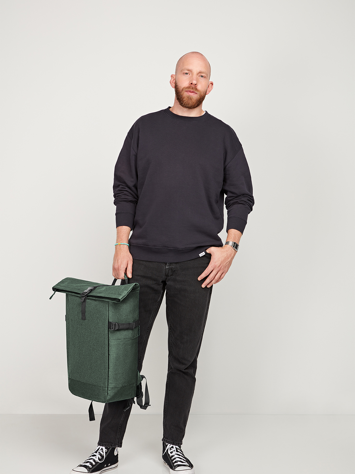 Notebook-Rucksack CIRCLE L gruen-meliert mit Model