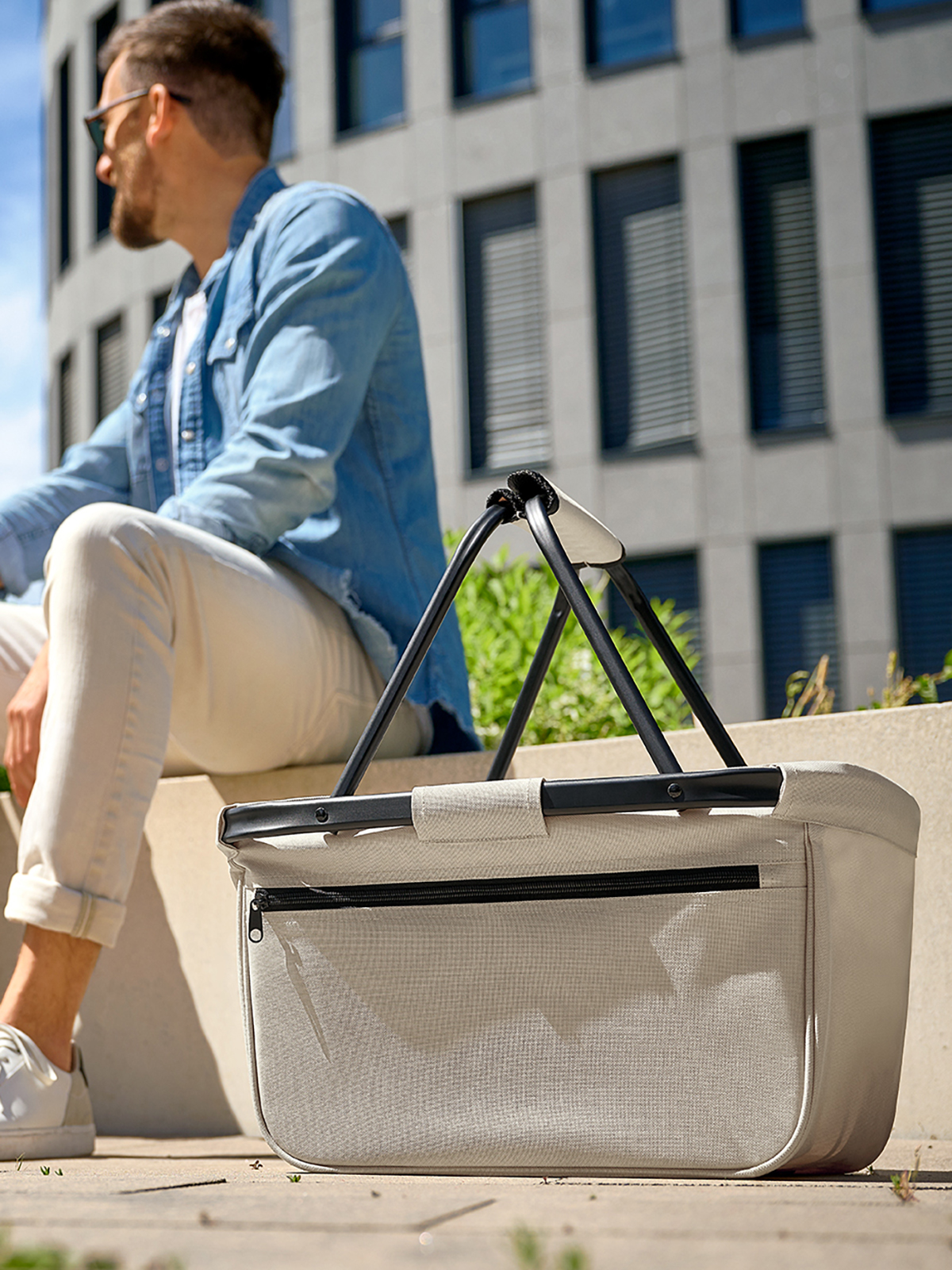Shopper BLACKBASKET beige mit Model