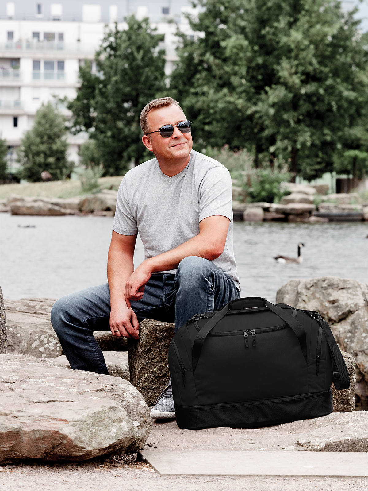 sports bag TEAM black featuring a model