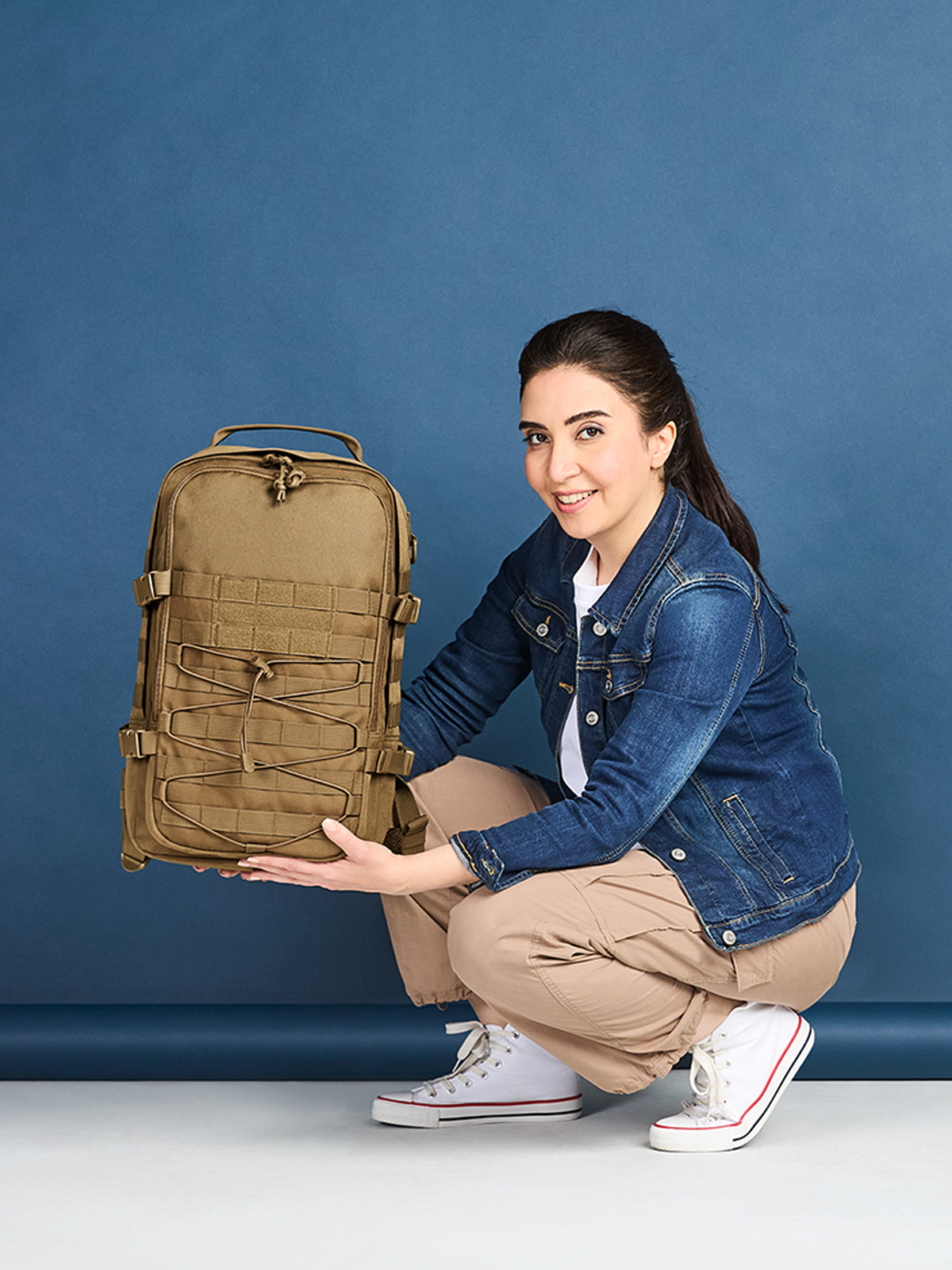 notebook backpack MOLLE coyote-brown featuring a model