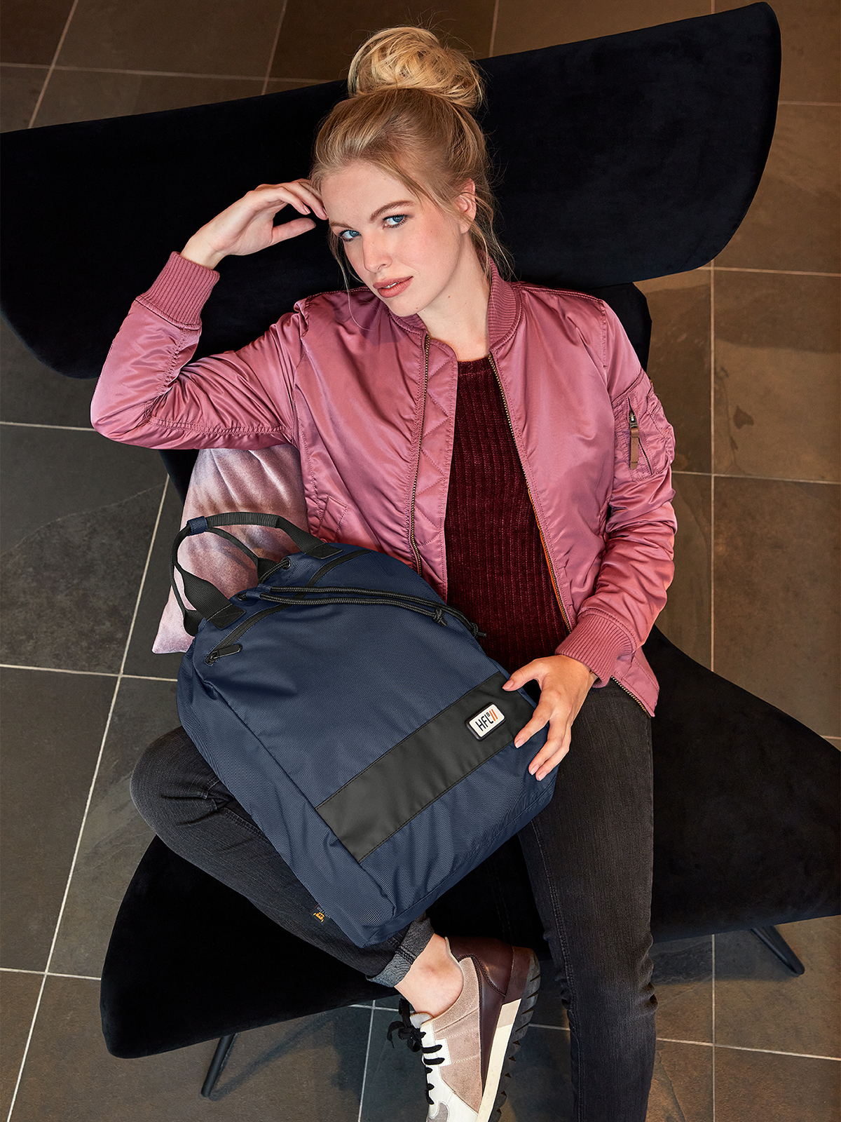 Notebook-Rucksack STAGE marine mit Model