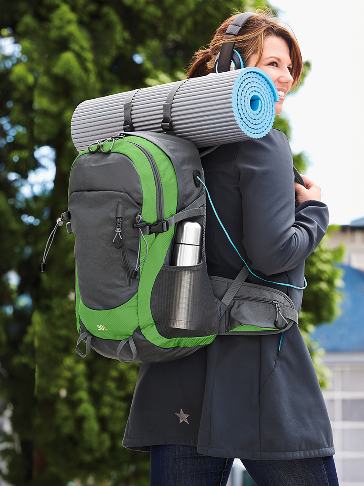 Rucksack TRAIL maigruen mit Model