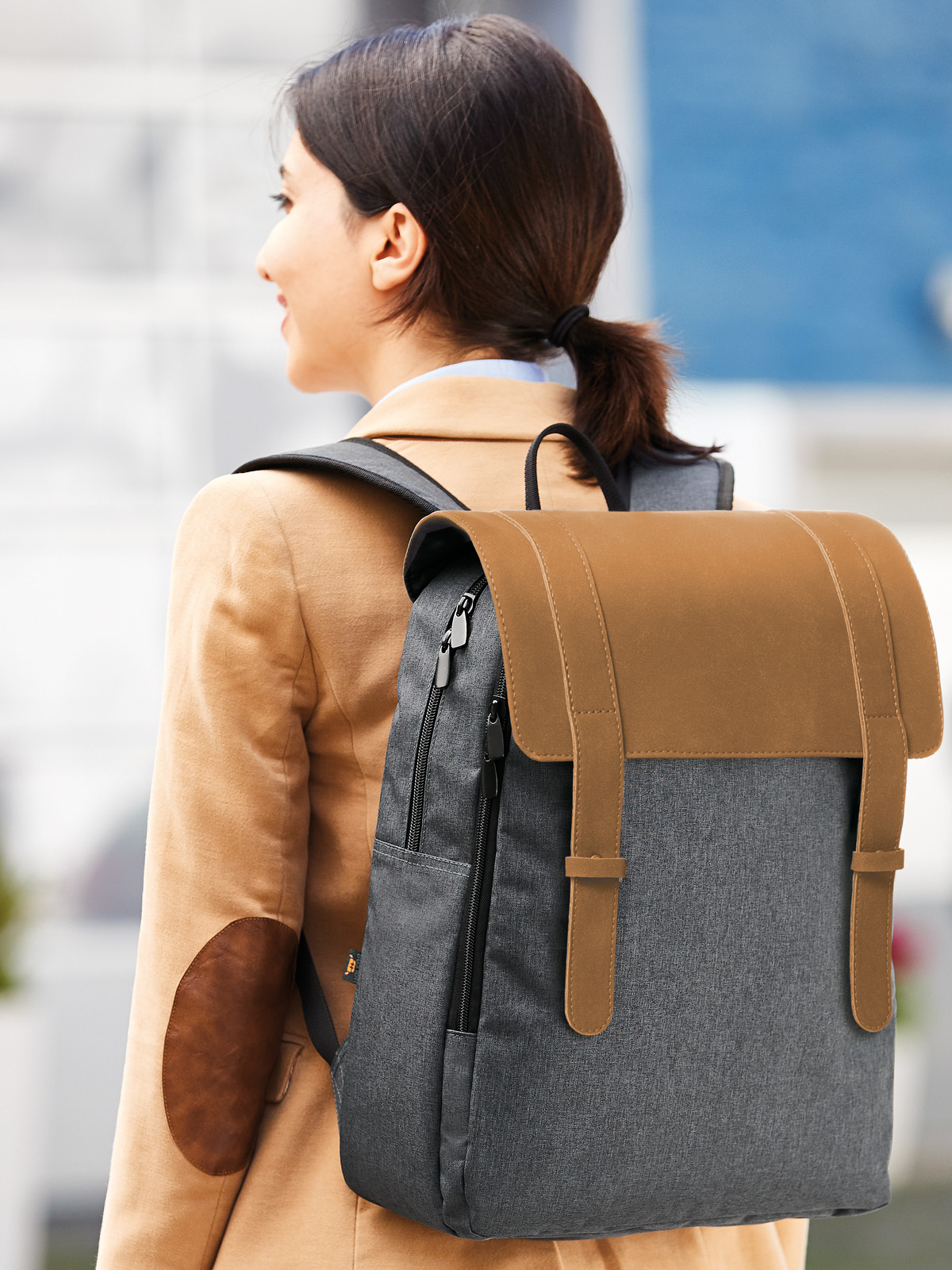 notebook backpack URBAN brown featuring a model
