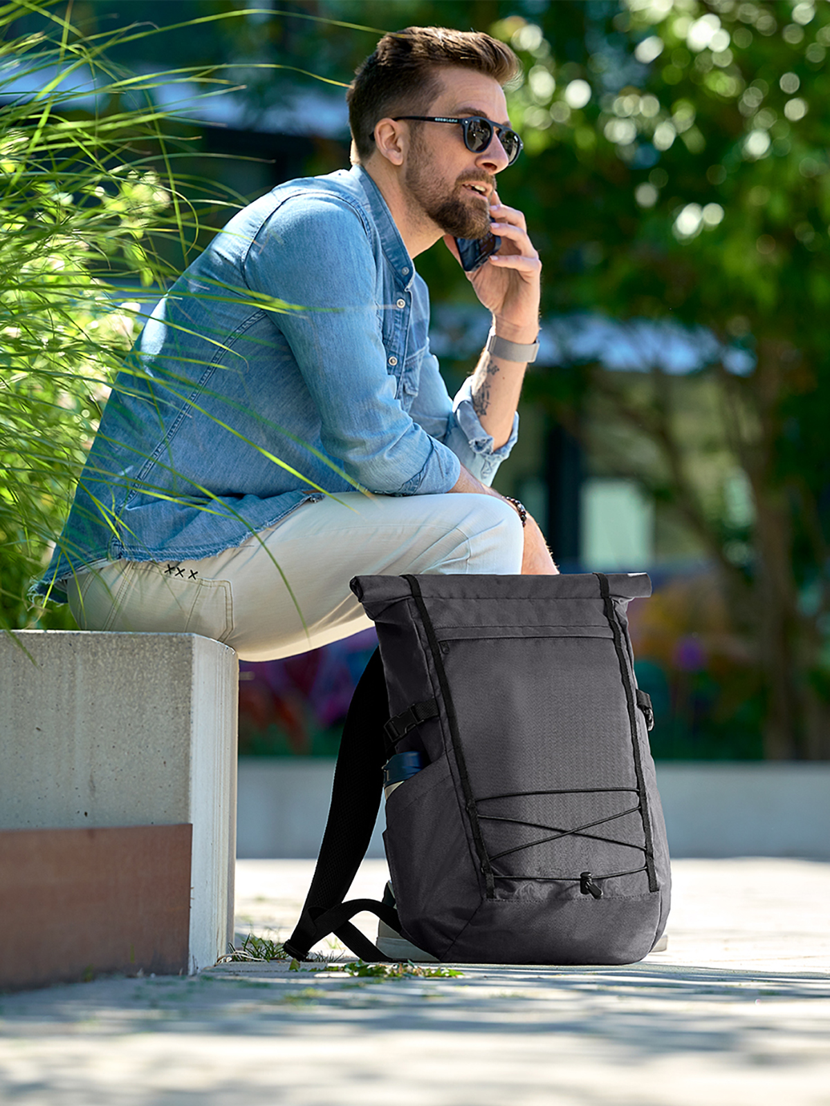 Notebook-Rucksack FLEX anthrazit mit Model