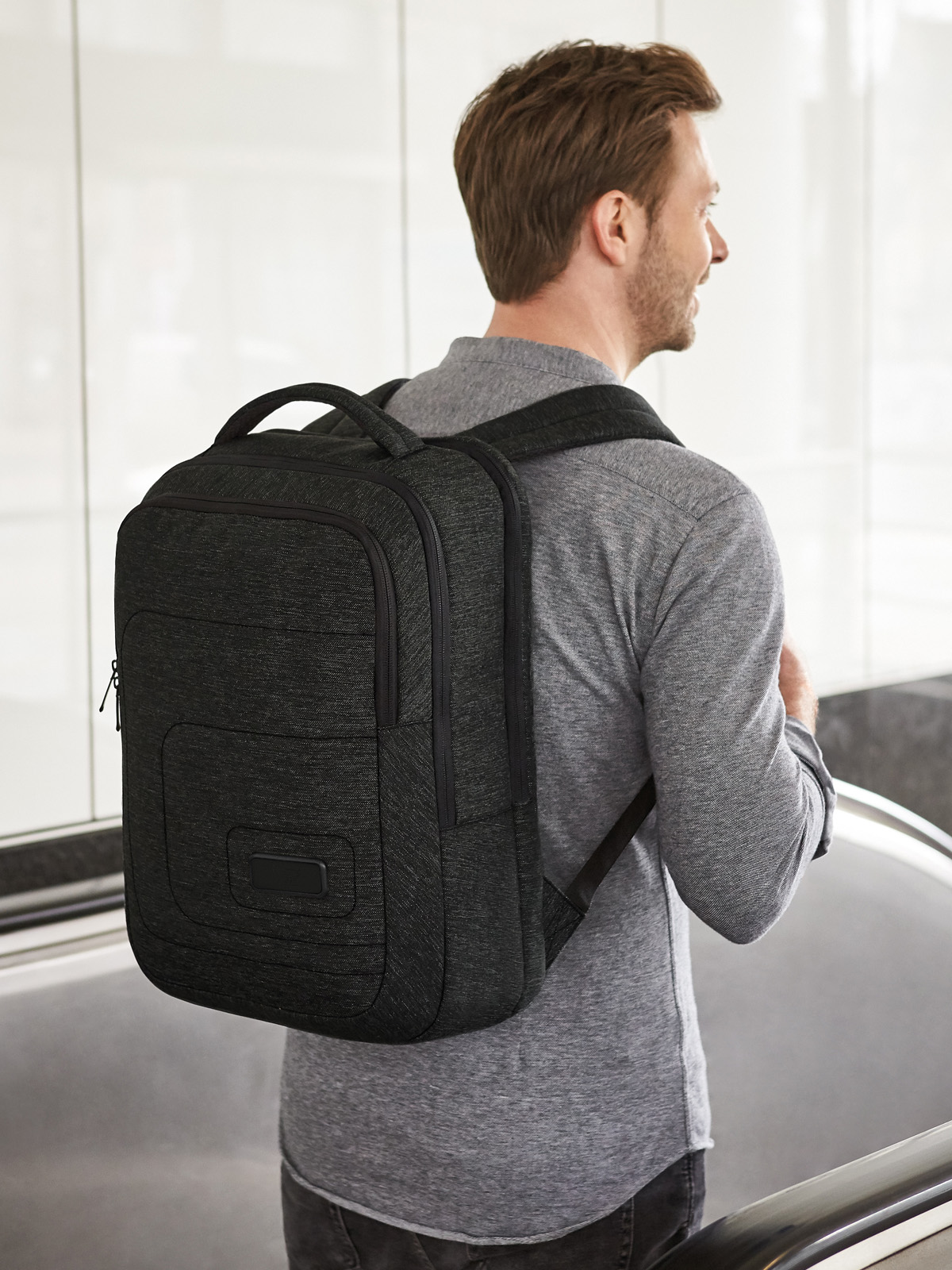 Notebook-Rucksack FRAME schwarz-grau-meliert vorne rechts