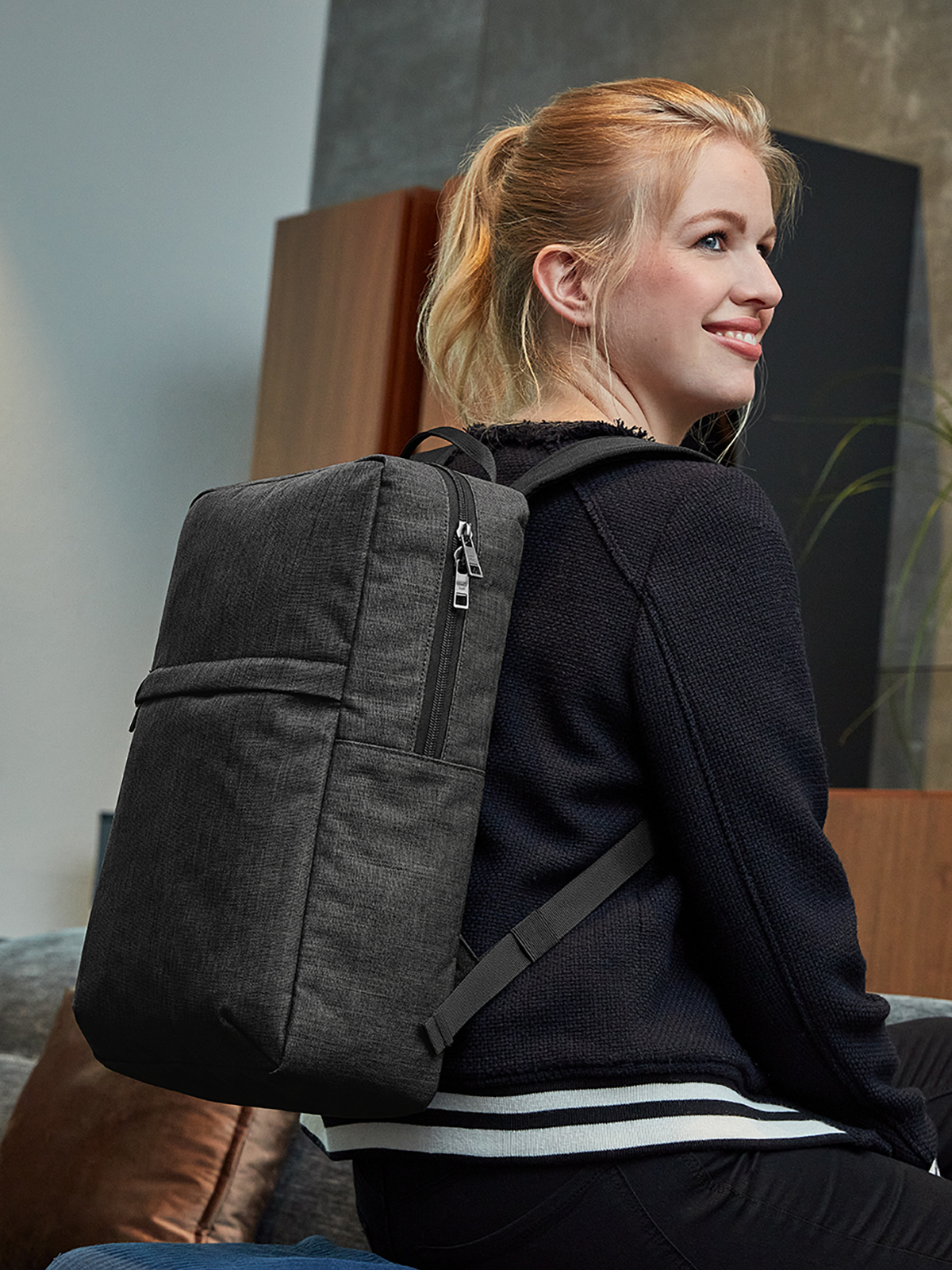 Notebook-Rucksack EUROPE schwarz-meliert mit Model