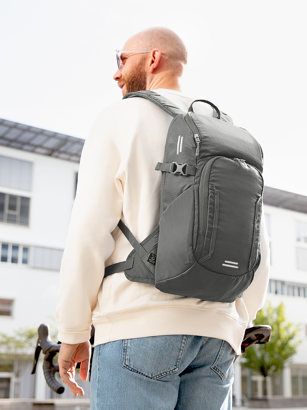 daypack OUTDOOR anthracite featuring a model